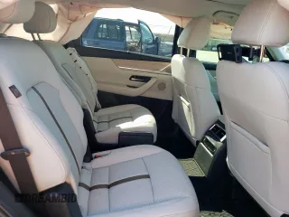 2024 Mazda CX-90 Premium Plus z VIN JM3KKEHD4R1184302, wystawiony jako Copart lot #51387385 z przebiegiem 8 426 mil mil oraz Szkoda całkowita • Salvage title. Historia ofert i sprzedaży dostępna na DreamBid. Obrazek 10.