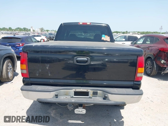 2003 GMC Sierra 1500HD SLE z VIN 1GTGK13U63F136146, wystawiony jako IAAI lot #42020608 z przebiegiem 170 466 mil mil oraz . Historia ofert i sprzedaży dostępna na DreamBid. Obrazek 16.