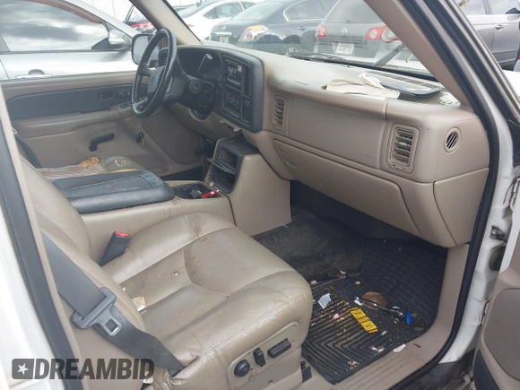 2002 Chevrolet Avalanche with VIN 3GNEC13T92G185390, listed as a IAAI auction lot 42619388 with 164,145 mi miles and . Bid and sale history available at DreamBid. Image 5.