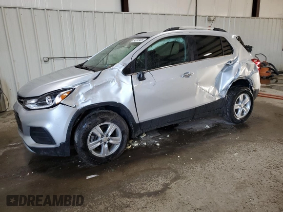2020 Chevrolet Trax LT z VIN 3GNCJPSB9LL195774, wystawiony jako Copart lot #54203405 z przebiegiem 42 744 mil mil oraz Szkoda całkowita • Salvage title. Historia ofert i sprzedaży dostępna na DreamBid. Obrazek 1.