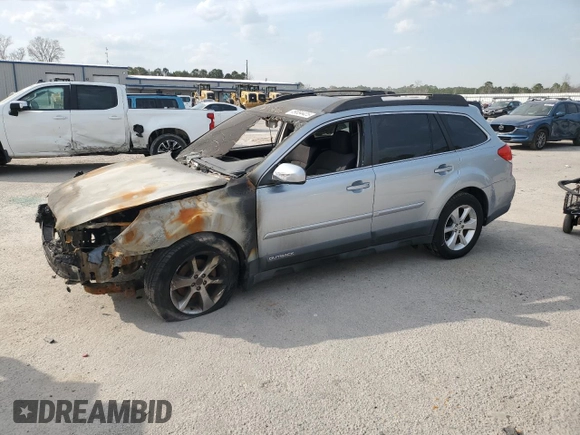 2013 Subaru Outback 2.5i Premium with VIN 4S4BRCGC0D3279417, listed as a Copart auction lot 49084425 with 0 mi miles and Salvage Title. Bid and sale history available at carsss.com. Image 1.