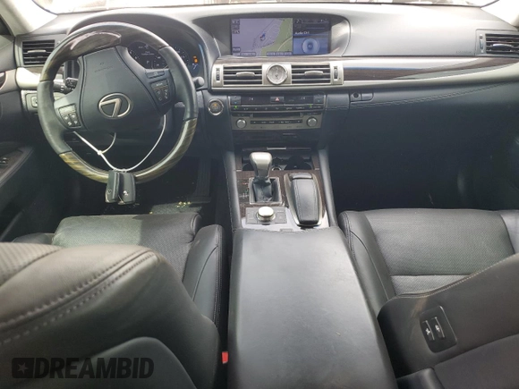 2013 Lexus LS 460 z VIN JTHBL5EF2D5115068, wystawiony jako Copart lot #50638275 z przebiegiem 84 817 mil mil oraz Szkoda całkowita • Salvage title. Historia ofert i sprzedaży dostępna na DreamBid. Obrazek 8.