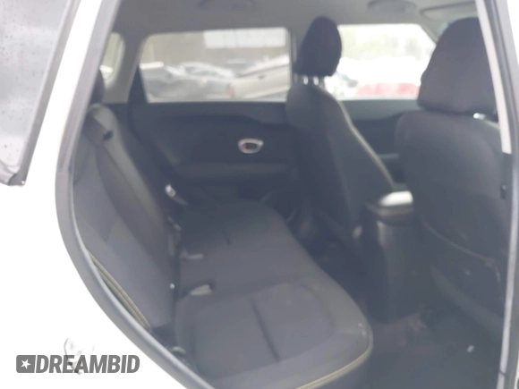 2016 Kia Soul + with VIN KNDJP3A53G7241998, listed as a IAAI auction lot 42016207 with 90,900 mi miles. Bid and sale history available at carsss.com. Image 8.