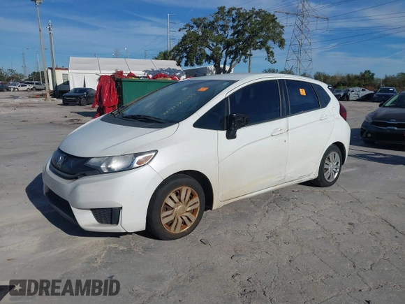 2015 Honda Fit LX with VIN 3HGGK5H52FM760590, listed as a IAAI auction lot 41176103 with 1 mi miles. Bid and sale history available at carsss.com. Image 2.