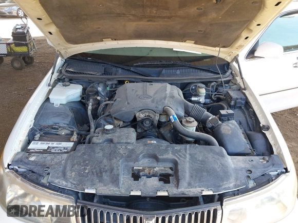 2000 Lincoln Town Car Signature with VIN 1LNHM82W1YY916055, listed as a IAAI auction lot 42488210 with 189,149 mi miles and . Bid and sale history available at DreamBid. Image 10.