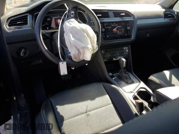 2021 Volkswagen Tiguan SE with VIN 3VV3B7AX8MM104042, listed as a Copart auction lot 53059115 with 44,219 mi miles and Salvage Title. Bid and sale history available at DreamBid. Image 8.