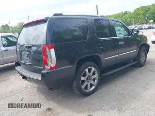 2009 Cadillac Escalade z VIN 1GYFK23269R124693, wystawiony jako IAAI lot #42242246 z przebiegiem 184 973 mil mil oraz . Historia ofert i sprzedaży dostępna na DreamBid. Obrazek 4.