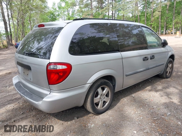 2007 Dodge Grand Caravan SE z VIN 1D4GP24R77B167228, wystawiony jako IAAI lot #42062853 z przebiegiem 133 659 mil mil oraz . Historia ofert i sprzedaży dostępna na DreamBid. Obrazek 4.