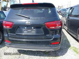 2019 Kia Sorento EX V6 with VIN 5XYPH4A57KG464487, listed as a IAAI auction lot 41664217 with 80,982 mi miles. Bid and sale history available at carsss.com. Image 17.