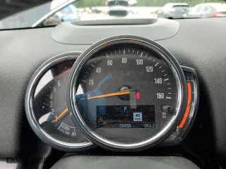 2020 MINI Countryman Cooper S with VIN WMZYW7C03L3L61778, listed as a Copart auction lot 63217674 with 19,458 mi miles and Salvage Title. Bid and sale history available at carsss.com. Image 9.