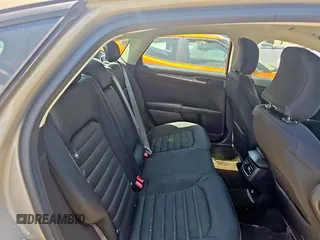 2015 Ford Fusion SE z VIN 3FA6P0H76FR282568, wystawiony jako Copart lot #62422615 z przebiegiem 142 311 mil mil oraz Czysty tytuł • Clean title. Historia ofert i sprzedaży dostępna na DreamBid. Obrazek 6.