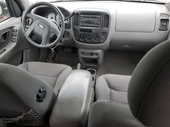 2002 Ford Escape XLT Choice with VIN 1FMYU03152KC59338, listed as a Copart auction lot 47924295 with 117,556 mi miles and Salvage Title. Bid and sale history available at carsss.com. Image 8.
