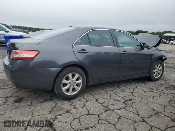2011 Toyota Camry LE z VIN 4T1BF3EK3BU671513, wystawiony jako Copart lot #58501305 z przebiegiem Nie podano mil oraz Nie do naprawy • Non repairable. Historia ofert i sprzedaży dostępna na DreamBid. Obrazek 3.