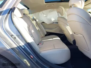 2017 Genesis G80 5.0L Ultimate with VIN KMHGN4JF9HU178161, listed as a IAAI auction lot 41347795 with 76,522 mi miles. Bid and sale history available at carsss.com. Image 8.
