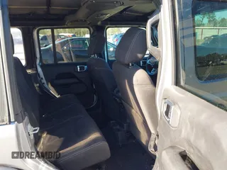 2020 Jeep Wrangler Unlimited Sahara with VIN 1C4HJXEN6LW210682, listed as a IAAI auction lot 41836201 with 32,925 mi miles. Bid and sale history available at carsss.com. Image 8.