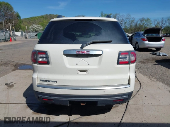 2014 GMC Acadia SLE with VIN 1GKKVPKD3EJ216725, listed as a IAAI auction lot 42138452 with 184,998 mi miles and . Bid and sale history available at carsss.com. Image 16.