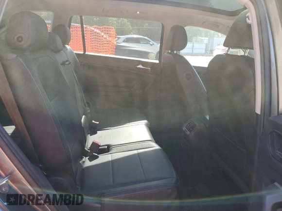 2018 Volkswagen Tiguan SEL z VIN 3VV3B7AX2JM016874, wystawiony jako Copart lot #54525515 z przebiegiem 87 472 mil mil oraz Nie do naprawy • Non repairable. Historia ofert i sprzedaży dostępna na DreamBid. Obrazek 11.