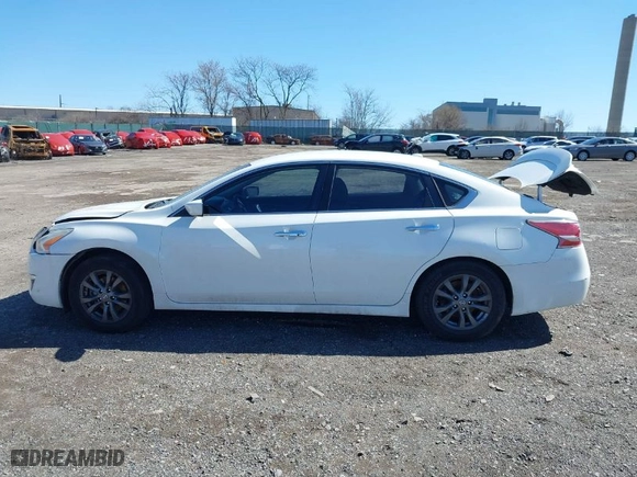 2015 Nissan Altima 2.5 S with VIN 1N4AL3AP4FC457447, listed as a IAAI auction lot 41848026 with 81,203 mi miles. Bid and sale history available at carsss.com. Image 15.