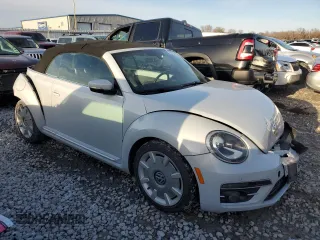 2018 Volkswagen Beetle S with VIN 3VW5DAAT7JM506557, listed as a Copart auction lot 84736194 with 34,930 mi miles and Salvage title. Bid and sale history available at DreamBid. Image 4.