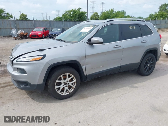 2017 Jeep Cherokee Latitude z VIN 1C4PJMCB0HW632246, wystawiony jako IAAI lot #42529014 z przebiegiem 267 091 mil mil oraz . Historia ofert i sprzedaży dostępna na DreamBid. Obrazek 2.