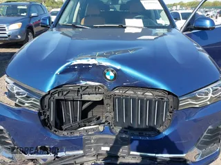 2020 BMW X7 xDrive40i z VIN 5UXCW2C01L9B61428, wystawiony jako IAAI lot #42209916 z przebiegiem 46 794 mil mil oraz . Historia ofert i sprzedaży dostępna na DreamBid. Obrazek 10.