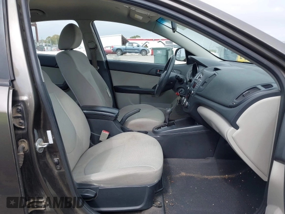 2010 Kia Forte EX z VIN KNAFU4A20A5218625, wystawiony jako IAAI lot #42101100 z przebiegiem 161 238 mil mil oraz . Historia ofert i sprzedaży dostępna na DreamBid. Obrazek 5.