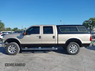 2008 Ford Super Duty F-250 SRW XL with VIN 1FTSW21598EC86992, listed as a IAAI auction lot 42024716 with 195,828 mi miles. Bid and sale history available at carsss.com. Image 14.