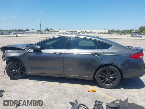 2018 Ford Fusion SE with VIN 3FA6P0HD6JR255644, listed as a IAAI auction lot 42021447 with 122,022 mi miles. Bid and sale history available at carsss.com. Image 15.
