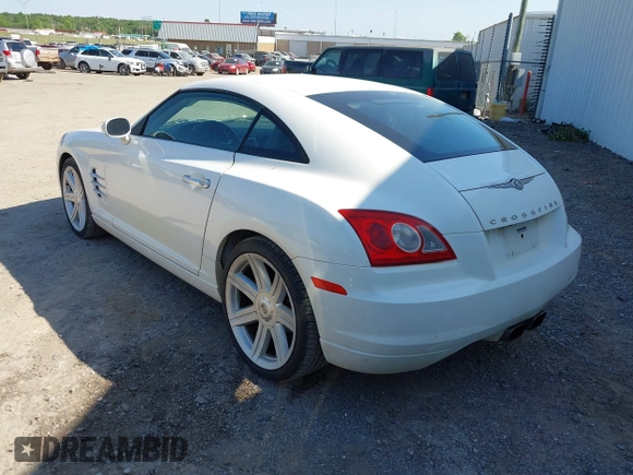 2004 Chrysler Crossfire z VIN 1C3AN69L74X004702, wystawiony jako IAAI lot #42250767 z przebiegiem 124 749 mil mil oraz . Historia ofert i sprzedaży dostępna na DreamBid. Obrazek 3.