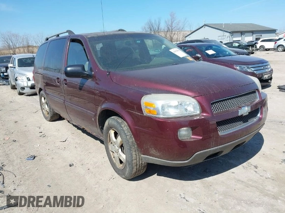 2008 Chevrolet Uplander 1LT z VIN 1GNDV33118D105876, wystawiony jako IAAI lot #41878958 z przebiegiem 229 212 mil mil oraz . Historia ofert i sprzedaży dostępna na DreamBid. Obrazek 1.