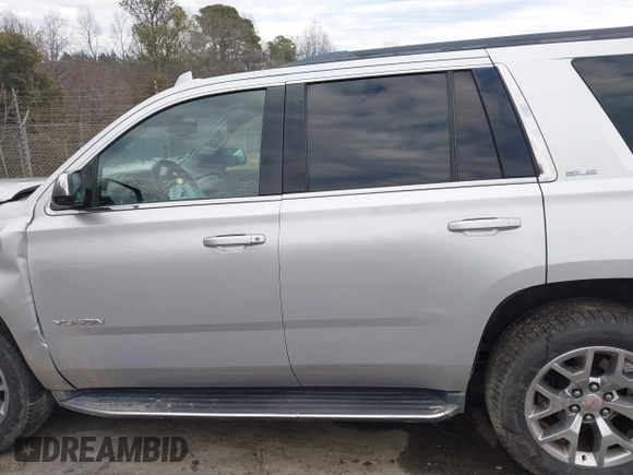 2016 GMC Yukon SLE with VIN 1GKS2AKC0GR332224, listed as a IAAI auction lot 41301706 with 108,340 mi miles. Bid and sale history available at carsss.com. Image 14.