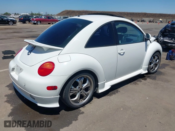 1999 Volkswagen Beetle GLS with VIN 3VWCC21C9XM451389, listed as a IAAI auction lot 42542673 with 162,062 mi miles and . Bid and sale history available at DreamBid. Image 4.