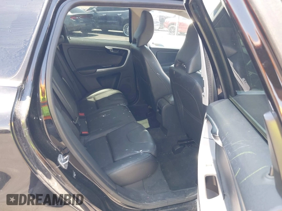 2016 Volvo XC60 T6 Drive-E z VIN YV449MDK7G2811221, wystawiony jako IAAI lot #42476363 z przebiegiem 84 644 mil mil oraz . Historia ofert i sprzedaży dostępna na DreamBid. Obrazek 8.