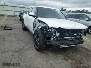 2022 Rivian R1T Adventure Package with VIN 7FCTGAAA3NN015635, listed as a Copart auction lot 62676854 with 10,608 mi miles and Salvage Title. Bid and sale history available at carsss.com. Image 11.