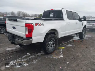 2017 Ford F-250 Lariat z VIN 1FT7W2B68HED64529, wystawiony jako IAAI lot #41670854 z przebiegiem 186 468 mil mil oraz . Historia ofert i sprzedaży dostępna na DreamBid. Obrazek 4.