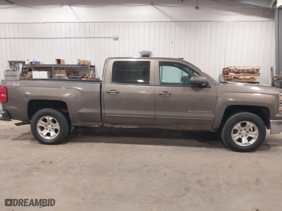 2015 Chevrolet Silverado 1500 LT with VIN 3GCUKREC5FG207488, listed as a IAAI auction lot 41472511 with 167,448 mi miles. Bid and sale history available at carsss.com. Image 13.