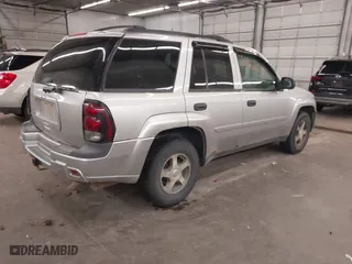 2006 Chevrolet TrailBlazer LS with VIN 1GNDT13S662135807, listed as a IAAI auction lot 41992238 with 1 mi miles. Bid and sale history available at carsss.com. Image 4.