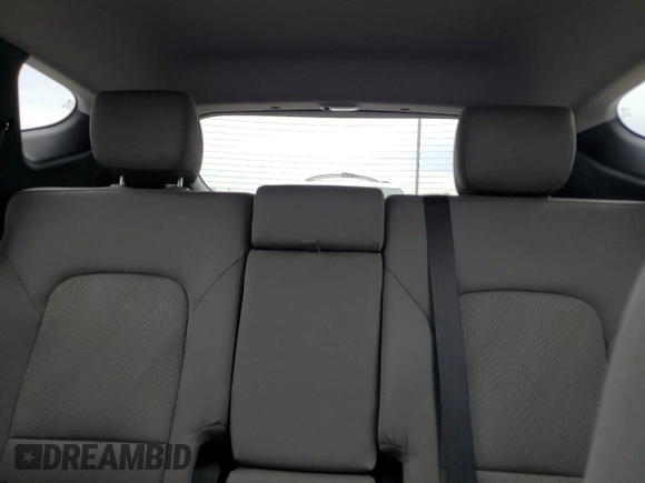 2018 Hyundai Santa Fe 2.4L с VIN 5XYZUDLB4JG564066, выставлен на аукционе Copart как лот 61033905 с пробегом 85 805 миль миль и Списание • Salvage title. История ставок и продаж доступна на DreamBid. Изображение 10.