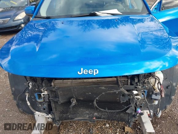 2017 Jeep Compass Latitude z VIN 3C4NJDBB3HT651274, wystawiony jako IAAI lot #42081489 z przebiegiem 127 276 mil mil oraz . Historia ofert i sprzedaży dostępna na DreamBid. Obrazek 10.