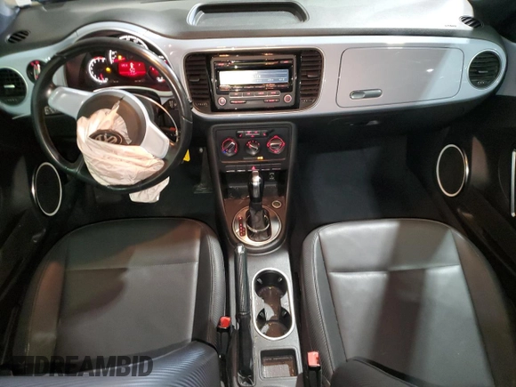 2013 Volkswagen Beetle 2.5L with VIN 3VW5X7AT5DM826359, listed as a Copart auction lot 47167015 with 111,532 mi miles and Clean title. Bid and sale history available at DreamBid. Image 8.