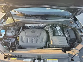 2024 Volkswagen Tiguan SE z VIN 3VV3B7AX0RM107010, wystawiony jako IAAI lot #42845198 z przebiegiem 22 903 mil mil oraz . Historia ofert i sprzedaży dostępna na DreamBid. Obrazek 6.