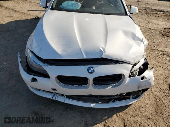 2013 BMW 5 Series 528i xDrive z VIN WBAXH5C51DD107260, wystawiony jako Copart lot #48537275 z przebiegiem 144 959 mil mil oraz Czysty tytuł • Clean title. Historia ofert i sprzedaży dostępna na DreamBid. Obrazek 12.