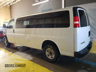 2022 Chevrolet Express Passenger LS with VIN 1GAZGNFP2N1295097, listed as a Copart auction lot 42342675 with 39,207 mi miles and Clean title. Bid and sale history available at DreamBid. Image 2.