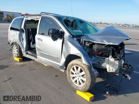 2015 Chrysler Town & Country Touring with VIN 2C4RC1BG3FR696320, listed as a IAAI auction lot 41826122 with 1 mi miles. Bid and sale history available at carsss.com. Image 1.