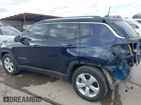 2019 Jeep Compass Limited with VIN 3C4NJCCB7KT749417, listed as a IAAI auction lot 41376703 with 69,708 mi miles. Bid and sale history available at carsss.com. Image 14.