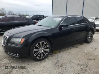 2014 Chrysler 300 S z VIN 2C3CCABG0EH163212, wystawiony jako Copart lot #52179045 z przebiegiem 167 232 mil mil oraz Nie do naprawy • Non repairable. Historia ofert i sprzedaży dostępna na DreamBid. Obrazek 1.