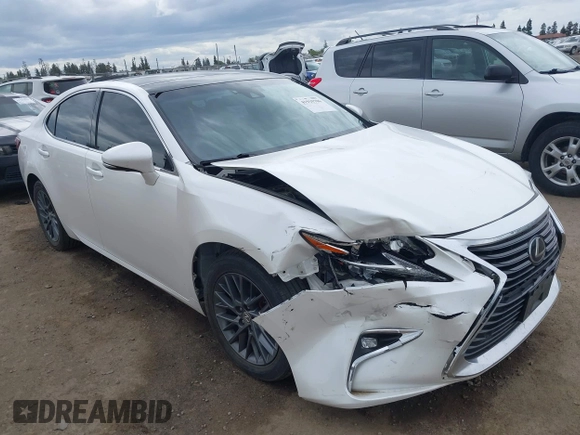 2018 Lexus ES with VIN 58ABK1GG6JU112716, listed as a IAAI auction lot 41915706 with 59,793 mi miles. Bid and sale history available at carsss.com. Image 1.