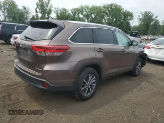 2017 Toyota Highlander XLE with VIN 5TDJZRFH6HS398965, listed as a Copart auction lot 59019535 with Not provided miles and Salvage title. Bid and sale history available at DreamBid. Image 3.