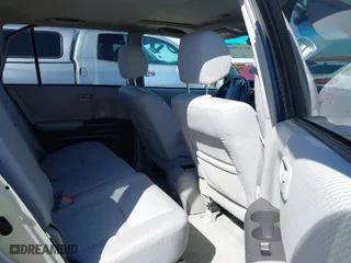 2004 Toyota Highlander with VIN JTEEP21A140009053, listed as a IAAI auction lot 41743965 with 204,882 mi miles. Bid and sale history available at carsss.com. Image 8.