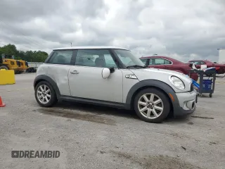 2011 MINI Hardtop S with VIN WMWSV3C57BTY14891, listed as a Copart auction lot 55833895 with 105,545 mi miles and Clean Title. Bid and sale history available at DreamBid. Image 4.